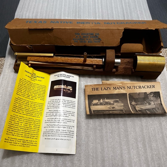 Vintage Texas Native Inertia Nutcracker, Catalog, and Accessories - Picture 1 of 8